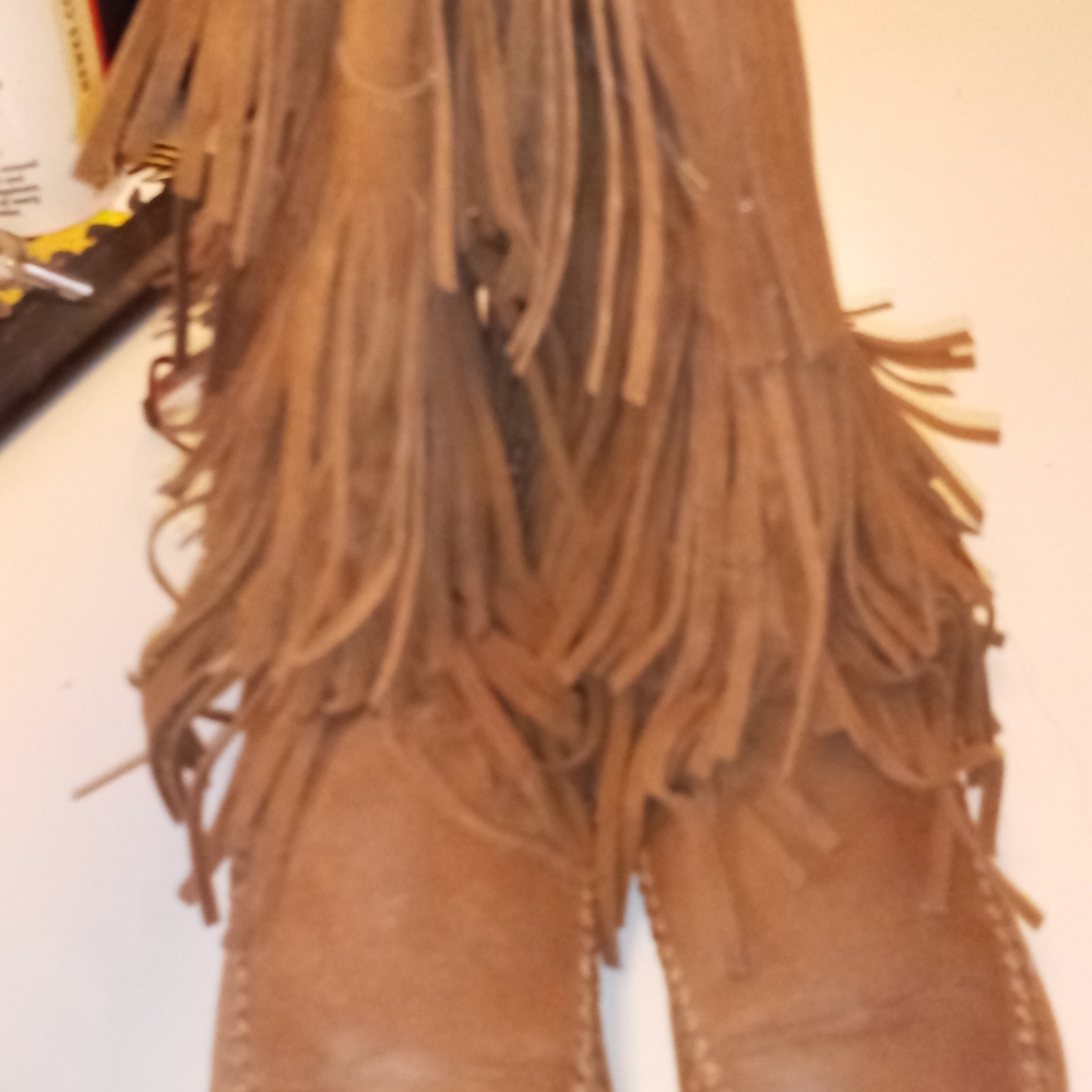 Leathered tasseled boots size 7